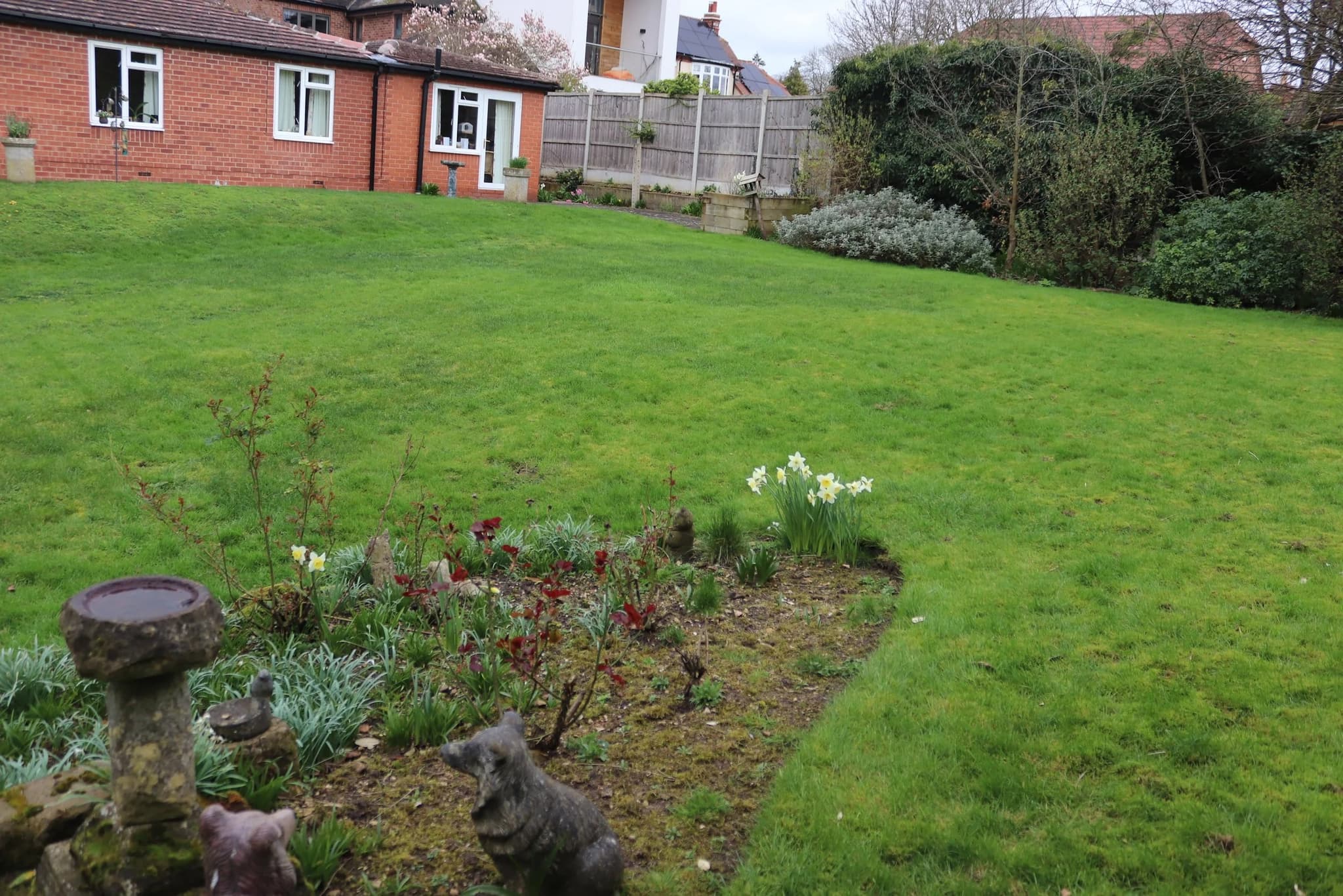 Harrowby Lodge comfortable library and care advice planning lounge