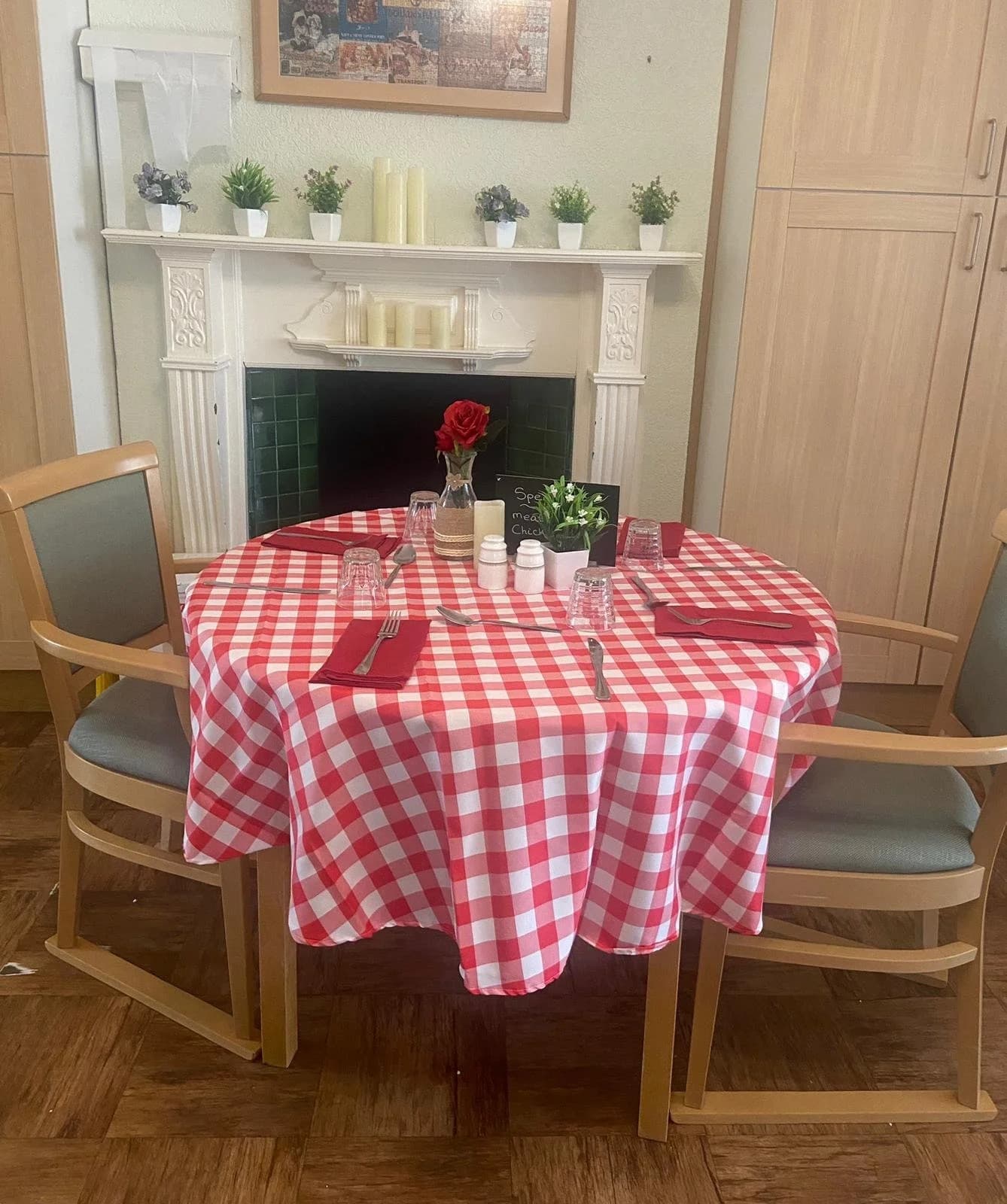 Homely dining table with fresh chef-prepared meal settings